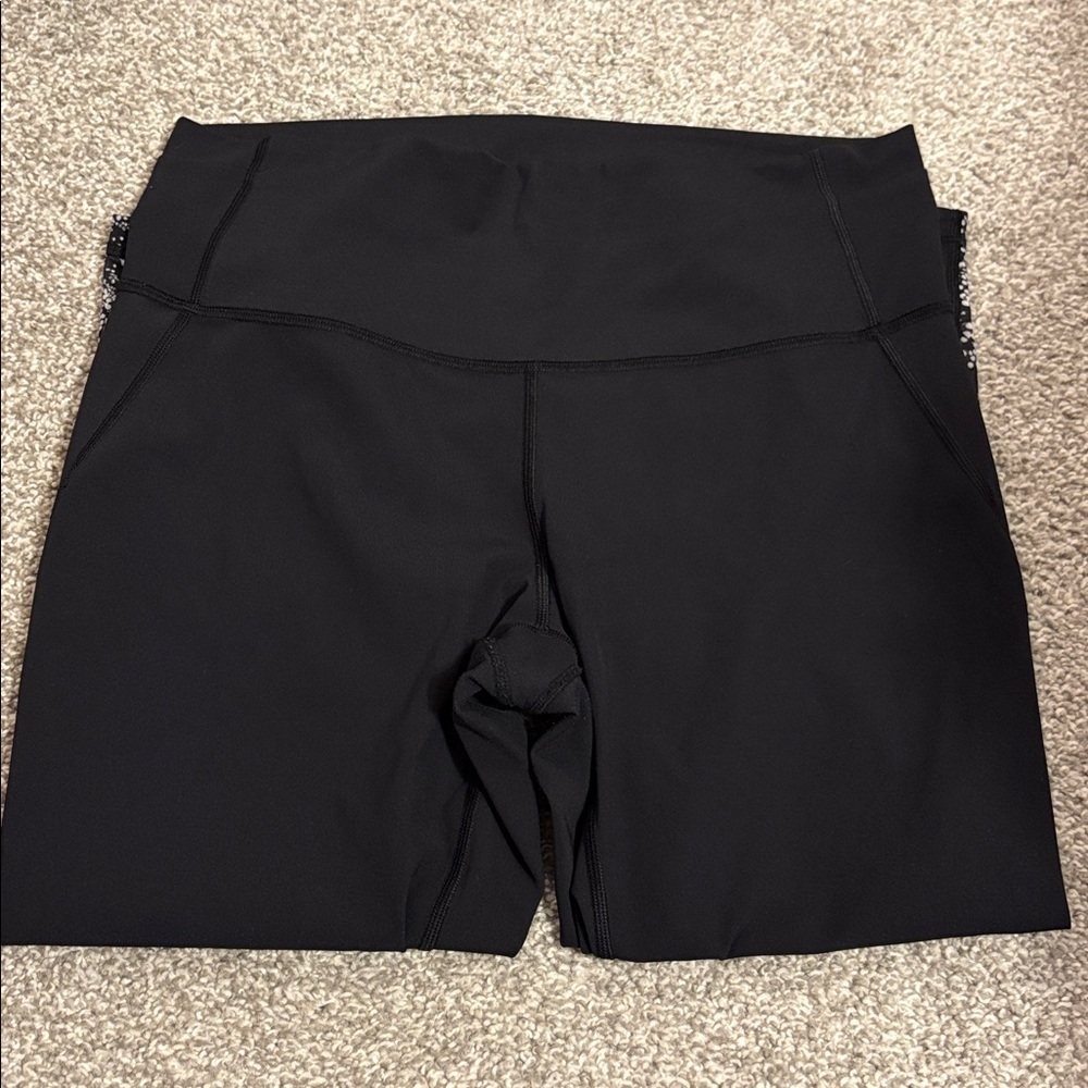 Lululemon Mix & Mesh Crop *21" Black / Chirasu Black - Picture 2 of 7